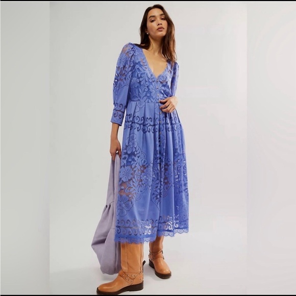 Free People Dresses & Skirts - NWT Free People Dresses Free People Shadow Dance Midi Dress ! NO SLIP!